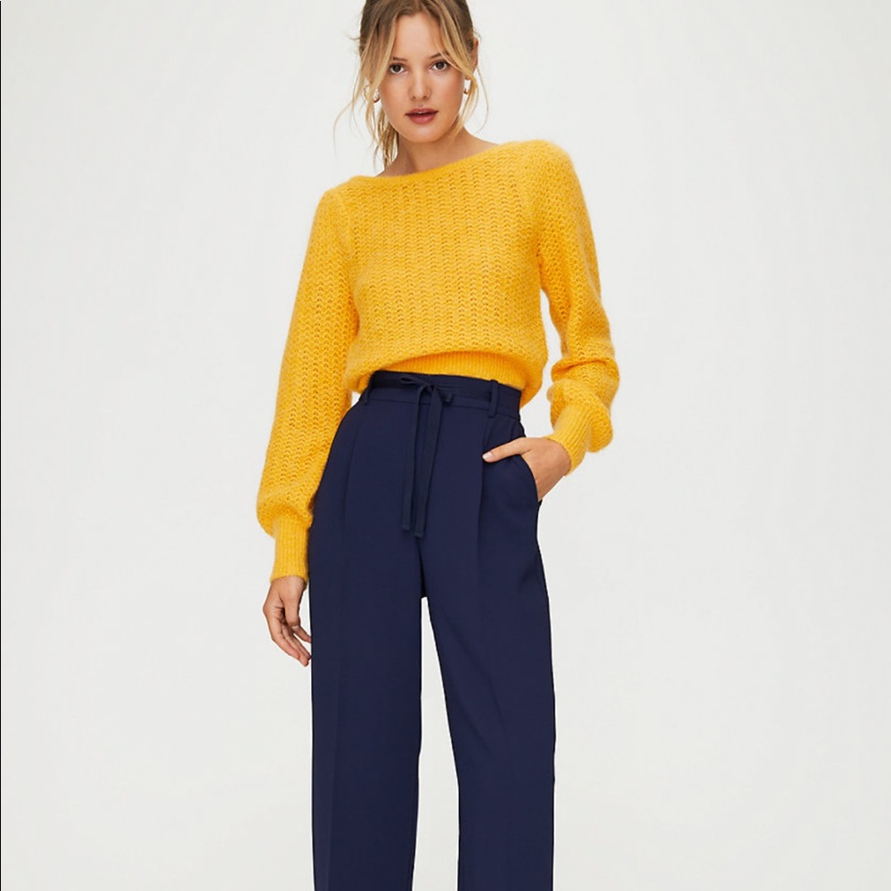 Aritzia Wilfred Katarina Yellow Sweater Size M